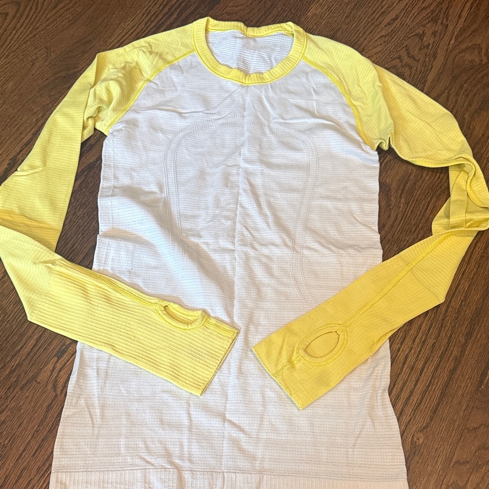 Lululemon Long Sleeve race Top